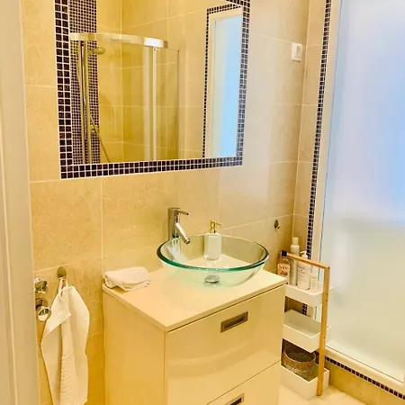 아파트 Sundeluxe & Balcony *